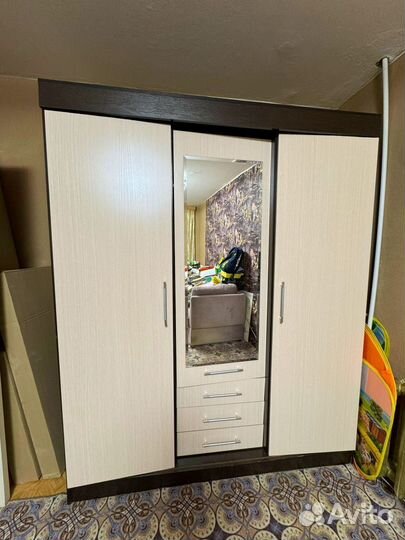 Шкаф распашной бу