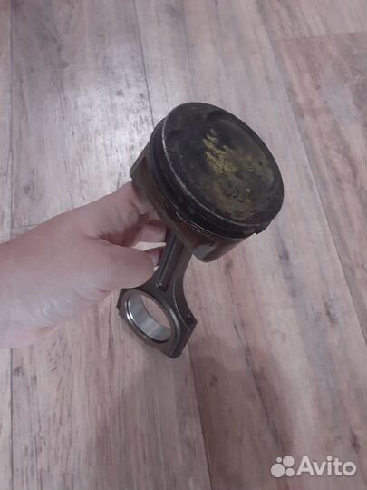 Поршень с шатуном Hyundai Kia 2.4 двигатель