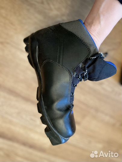 Лыжные ботинки