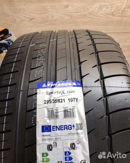 Triangle TH201 Sportex 265/40 R21 и 295/35 R21 107Y