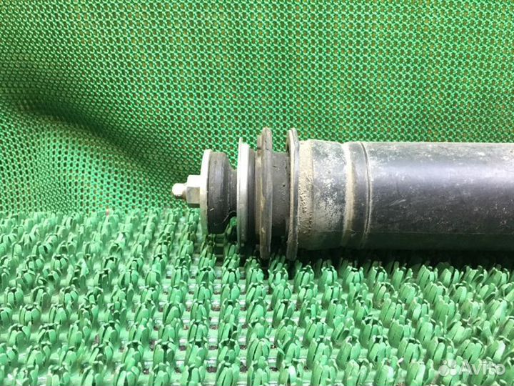 Амортизатор задний Toyota Yaris 2 P90 2szfe