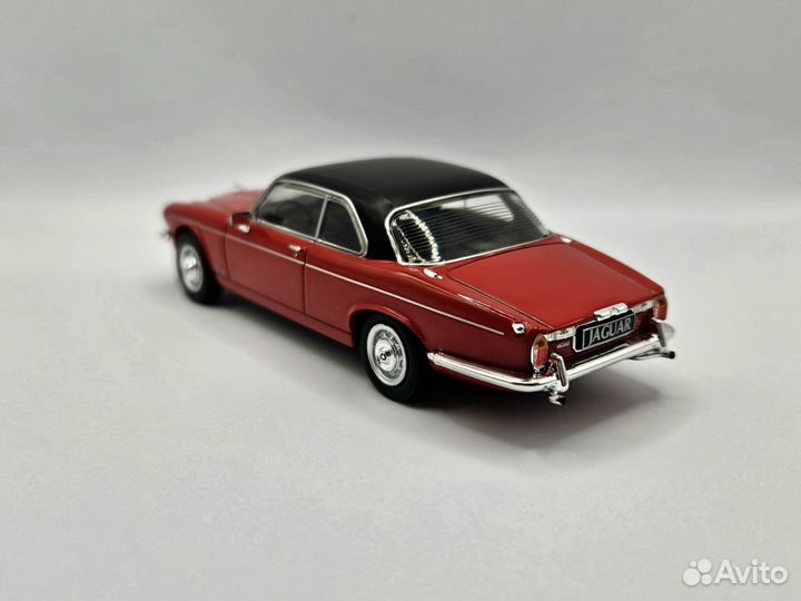 Модель автомобиля jaguar XJ12C 1976 Red/Black