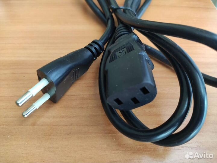 Кабель питания (шнур) сетевой 220В