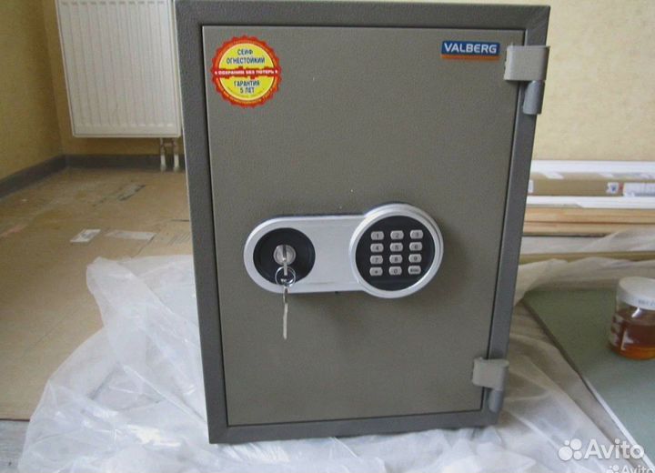 Сейф Valberg FRS-49 EL