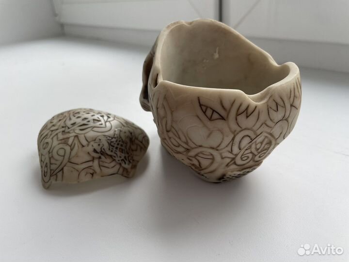 Шкатулка череп