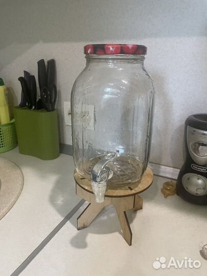 Банка с краном