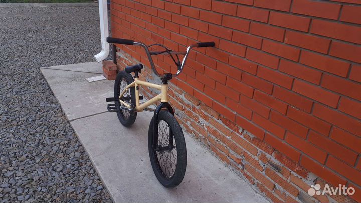 Трюковой велосипед bmx