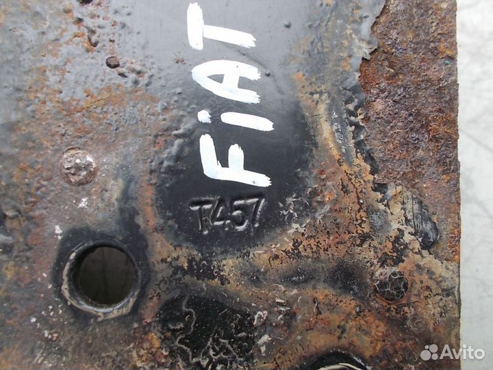 Кронштейн опоры двигателя Fiat Albea