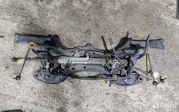 Балка передняя под двигатель toyota avensis azt250