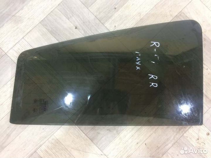 Стекло глухое заднее правое Nissan Pathfinder R51