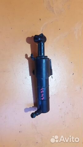 Форсунка омывателя фар правая на Mercedes W207