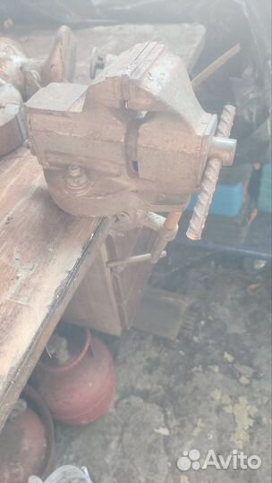 Тиски слесарные СССР бу