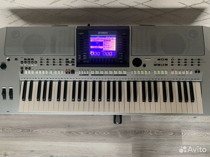 Синтезатор Yamaha psr-s700