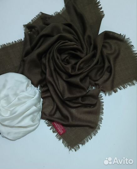 Платок новый 100 кашемир 102х98 хаки