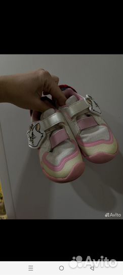 Кроссовки для девочки