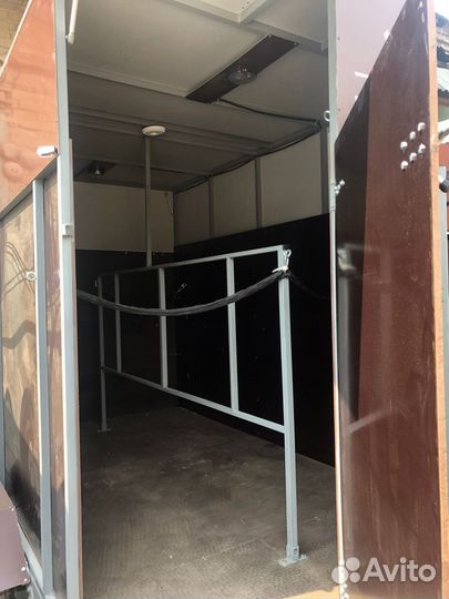 Прицеп коневозка