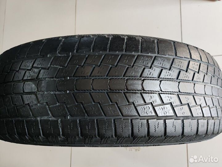 Hankook Nordik IS RW08 235/60 R18 103T