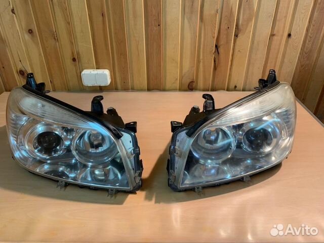 Фары Toyota RAV 4 30