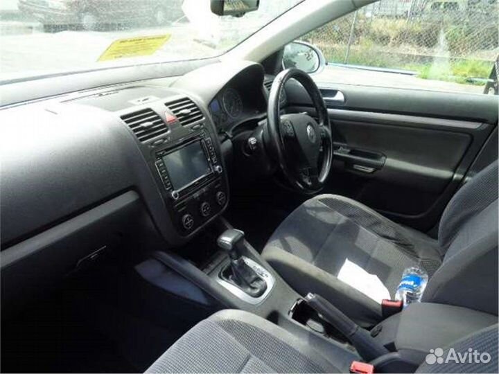 Разбор на запчасти Volkswagen Jetta 5