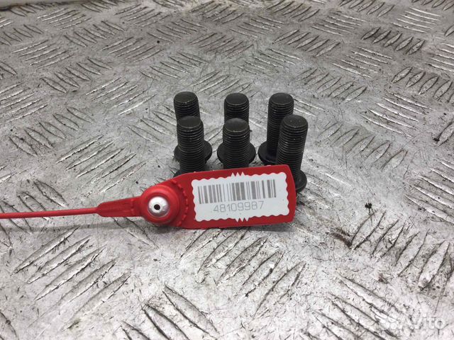 Болт маховика Ford Focus M1da