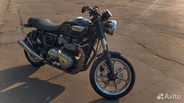 Triumph Bonneville SE