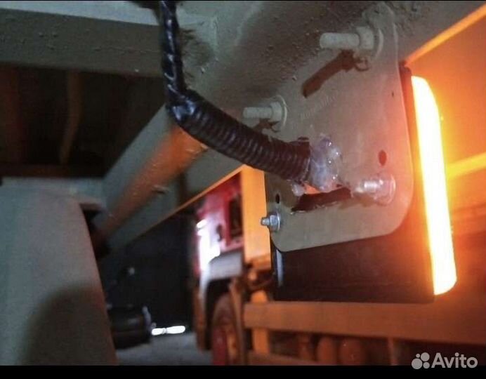 Фонарики 4 шт с подсветкой габарита на Полуприцеп