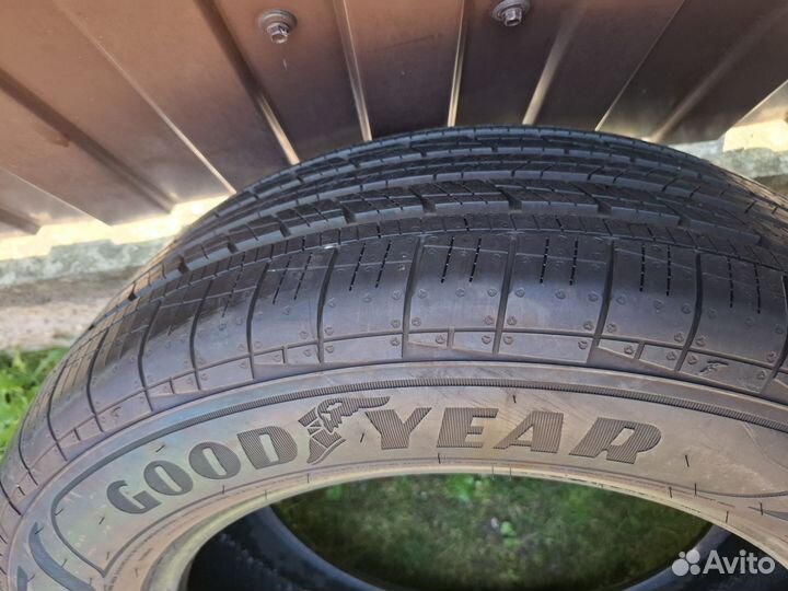 Goodyear Assurance 235/60 R18 103H