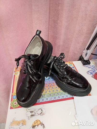 Продам туфли для девочки