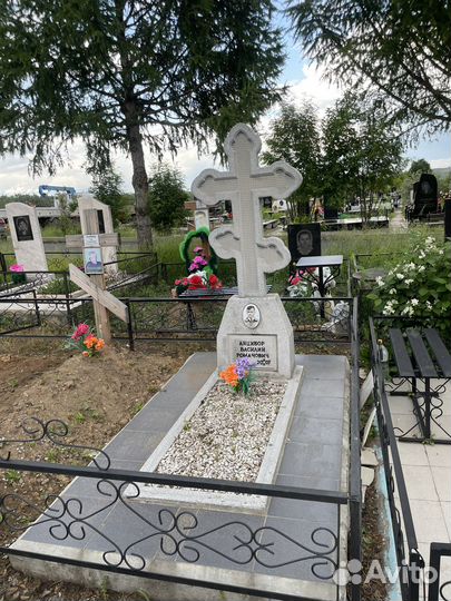 Памятники из гранита установка