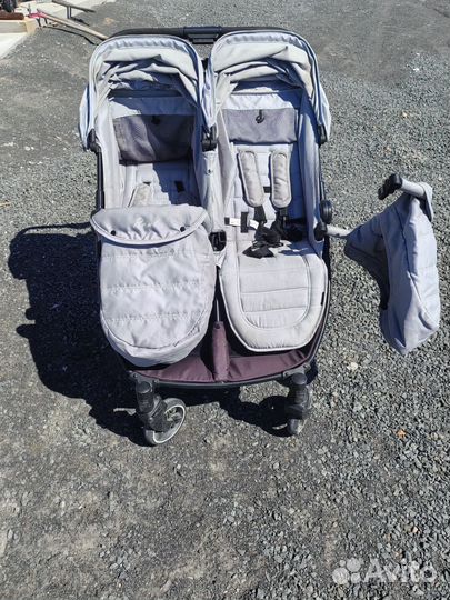Коляска для двоих детей
