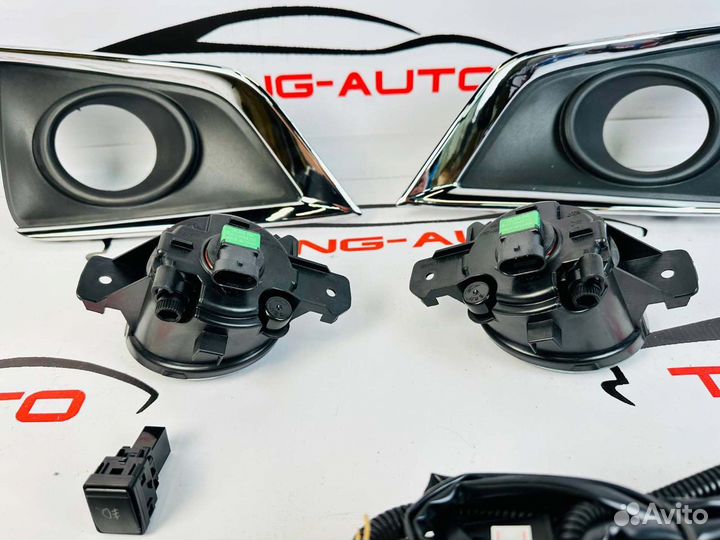 Противотуманные фары Nissan Versa Y1098