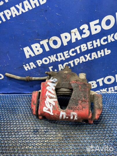 Передний правый суппорт Opel Vectra B седан 1998