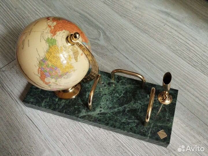 Настольный прибор Protege