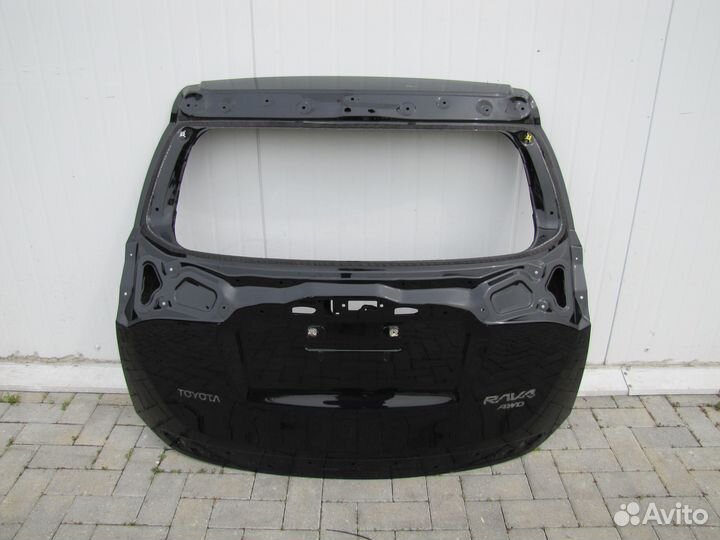 Toyota RAV 4 дверь багажника 2015-2017