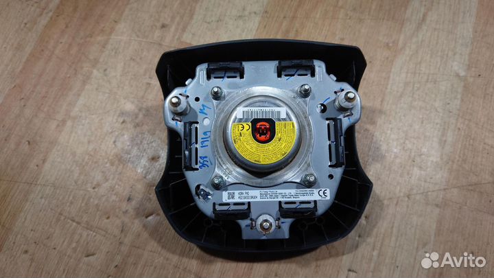 Б/У Б/У Подушка безопасности руля G8 toyota Hilux