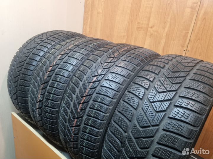 Pirelli Winter Sottozero 3 225/40 R18