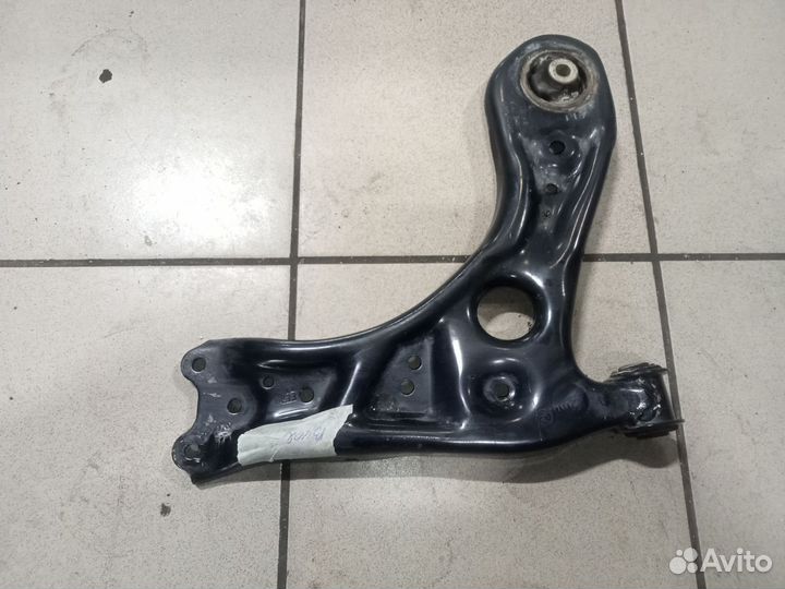 Рычаг передний правый Фабия 2 рестайлинг