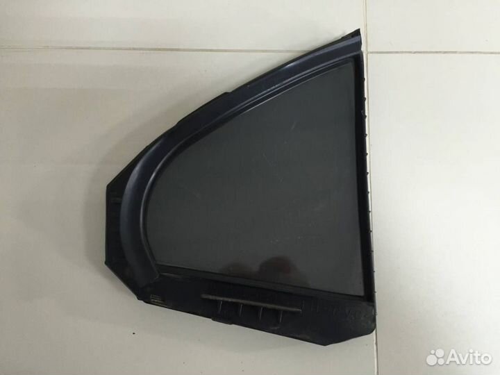 Стекло двери задней левой форточка Mitsubishi Lanc