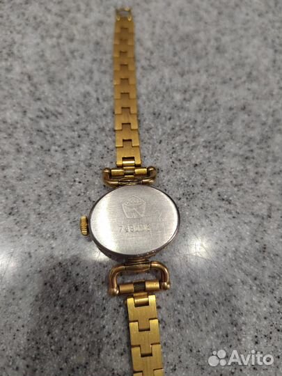 Наручные часы Заря позолота
