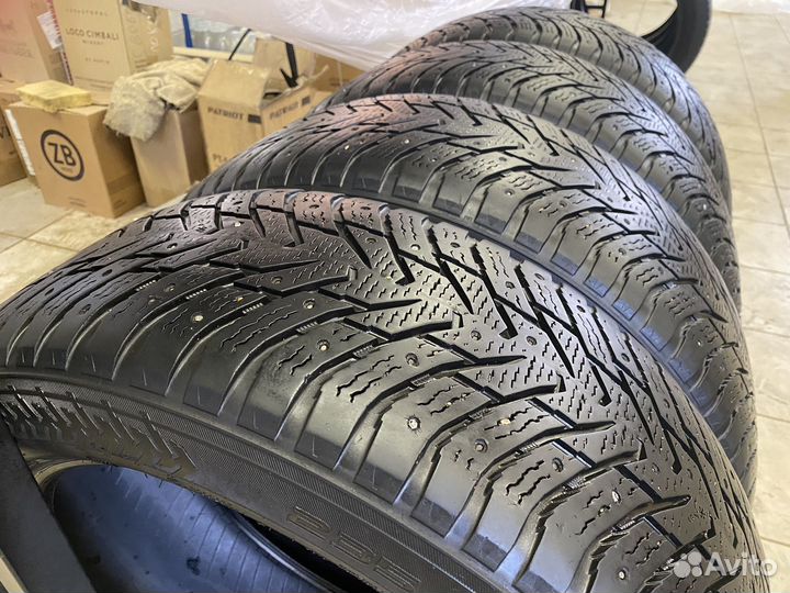 Nokian Tyres Hakkapeliitta 8 SUV 235/55 R19 105T