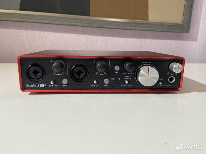 Звуковая карта Focusrite Scarlett 2i4