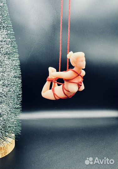 Фигурка девушки шибари