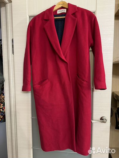 Пальто красное утепленное 42-44
