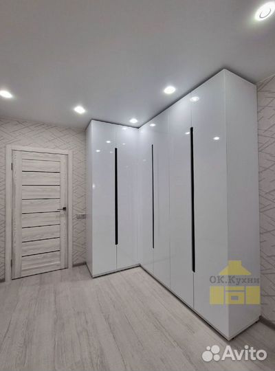 Шкафчик для ванной