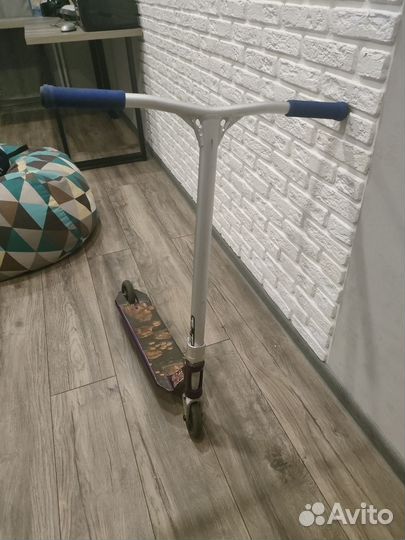 Трюковой самокат кастом парк