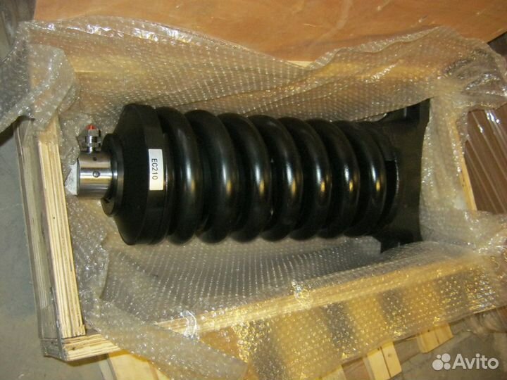 Натяжитель гусеницы VOE14562925 Volvo EC 240 BLC