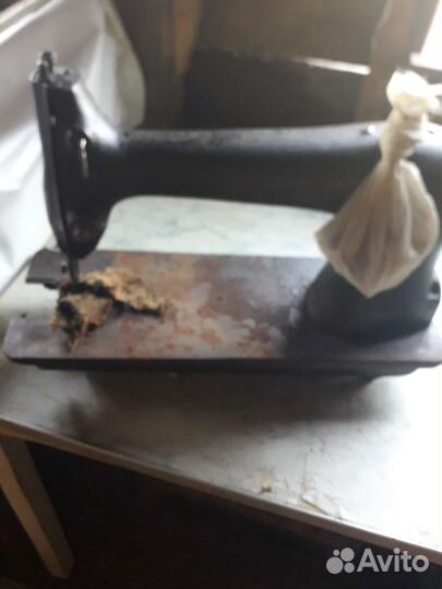 Швейная машина Singer