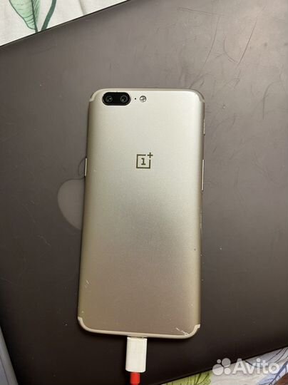 OnePlus 5, 6/64 ГБ