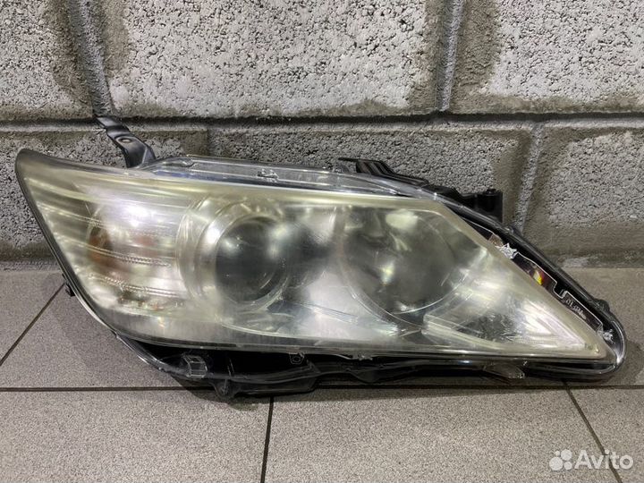 Фара передняя правая Toyota Camry AVV50-1002911