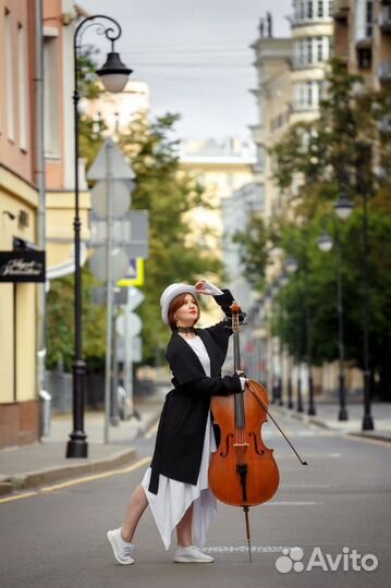 Музыкант на мероприятие, виолончель